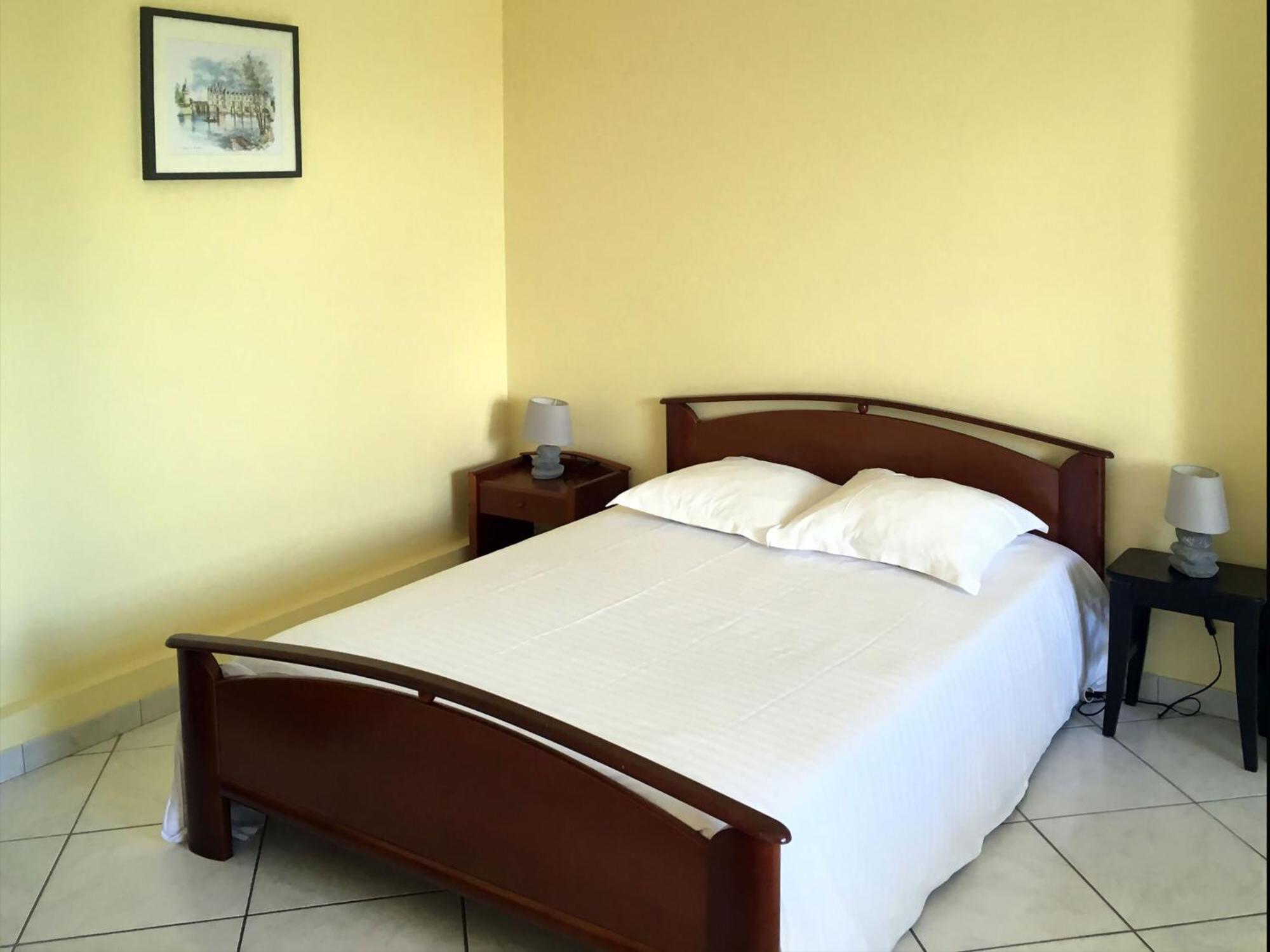 Les Agapanthes Apartment *